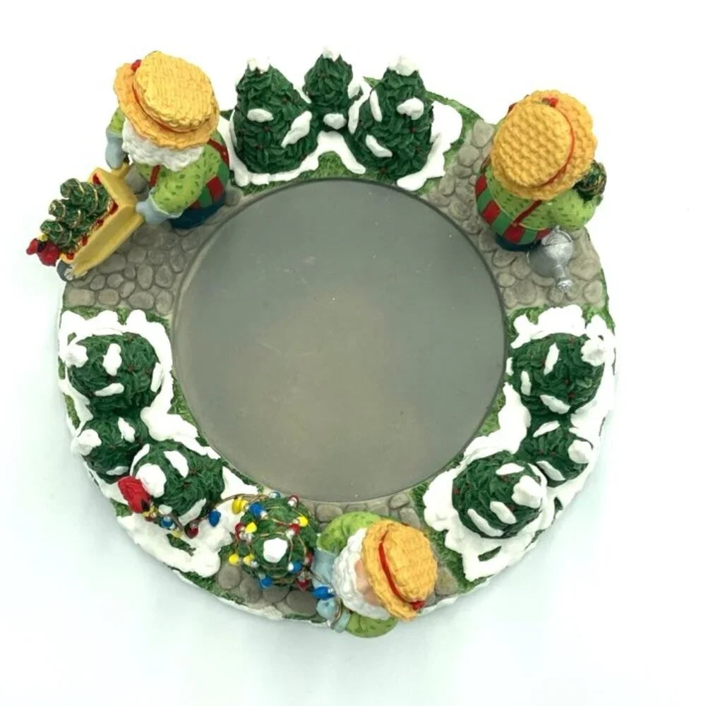 The White Barn Candle Co Christmas‎ Candle Holder Santas & Xmas Trees